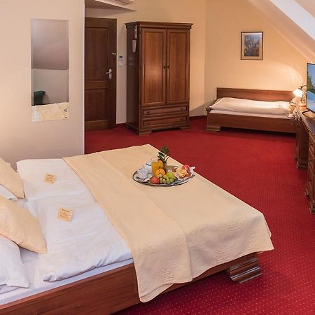 Hejtmansky Dvur Hotel Slaný Екстериор снимка