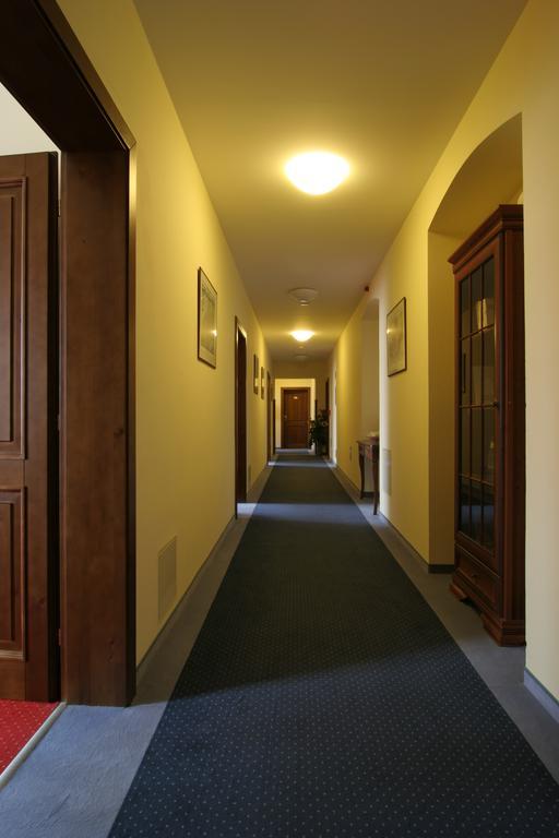 Hejtmansky Dvur Hotel Slaný Екстериор снимка