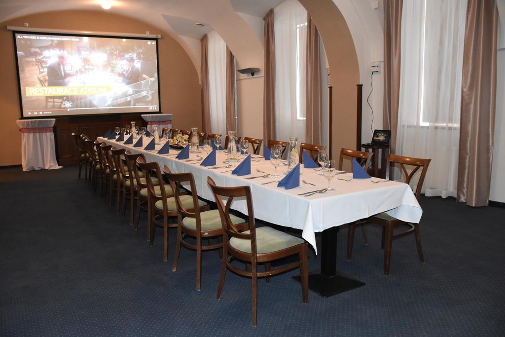 Hejtmansky Dvur Hotel Slaný Екстериор снимка