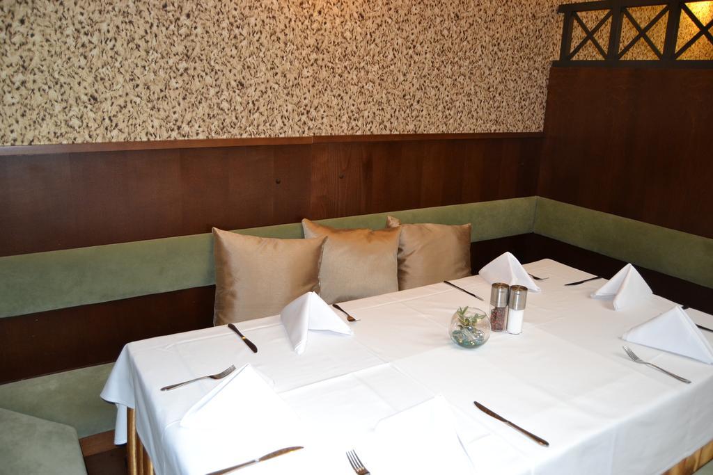Hejtmansky Dvur Hotel Slaný Екстериор снимка