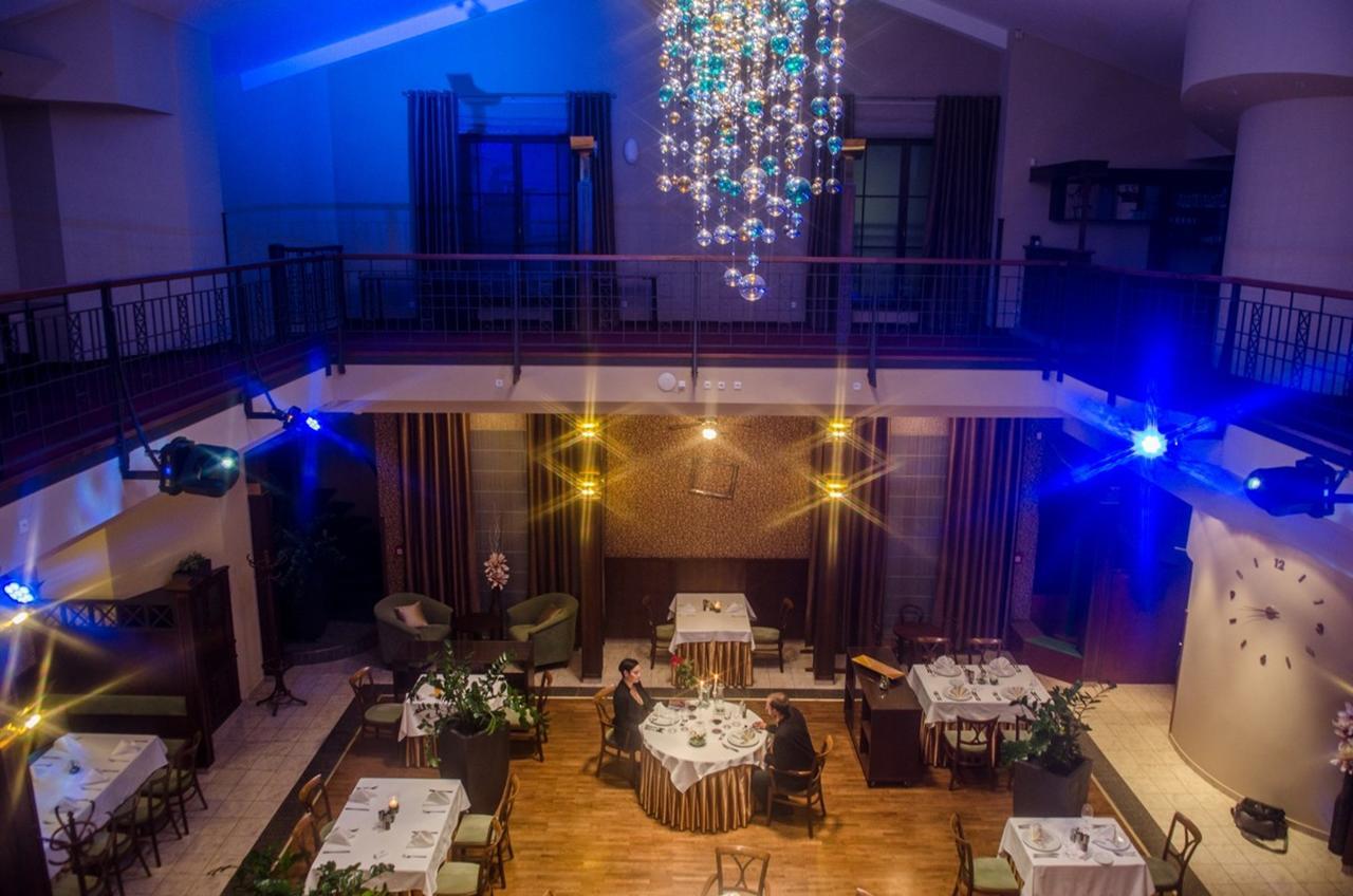 Hejtmansky Dvur Hotel Slaný Екстериор снимка