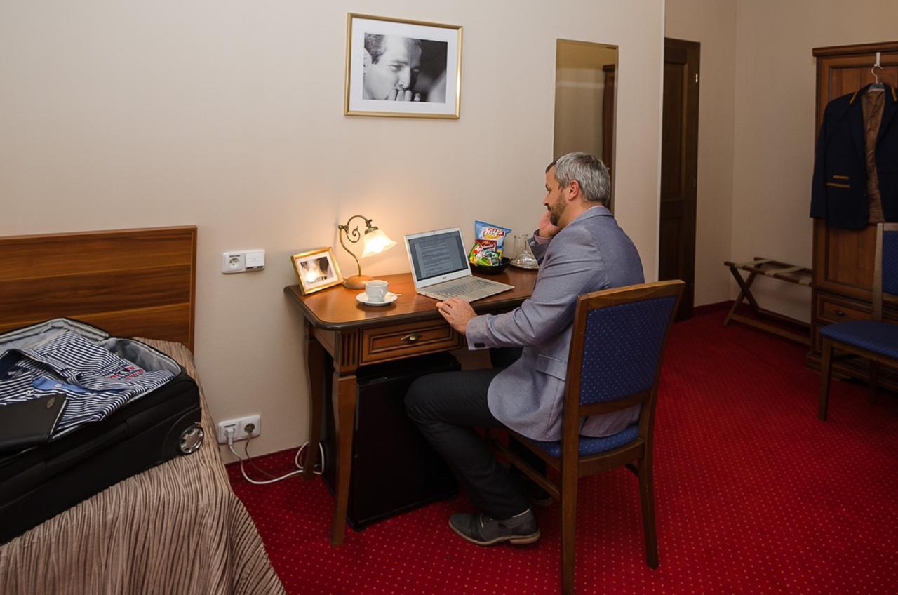 Hejtmansky Dvur Hotel Slaný Екстериор снимка
